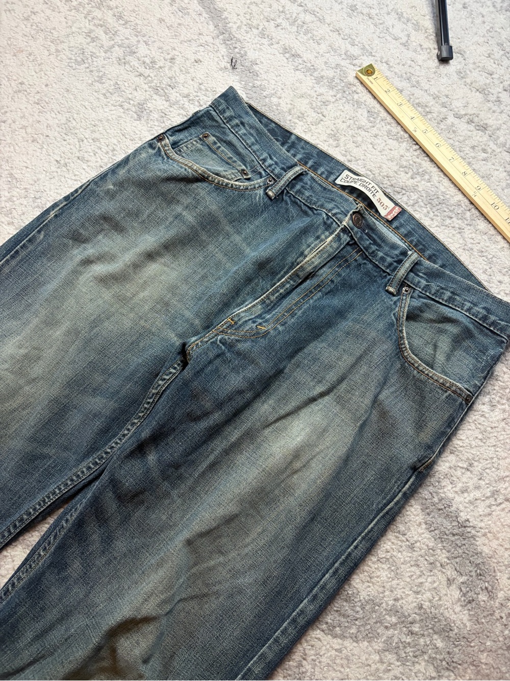 Levi’s 505 Straight Fit W36 L32 Medium Wash Distressed Y2K Jeans - Picture 2 of 9
